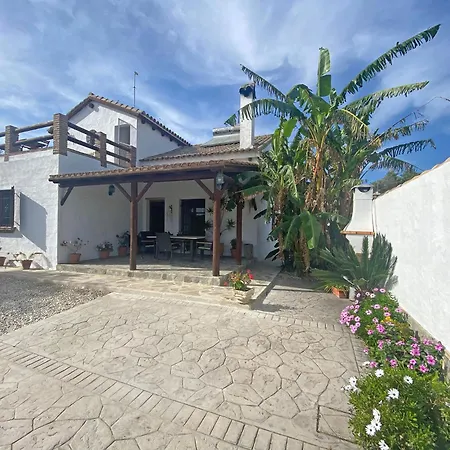 Holiday home Quinta Mangueta Es Casa Con Piscina En Zahora Cerca De La Playa Cadiz